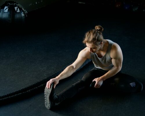 Jakie są korzyści z łączenia kreatyny z suplementami typu pre-workout?